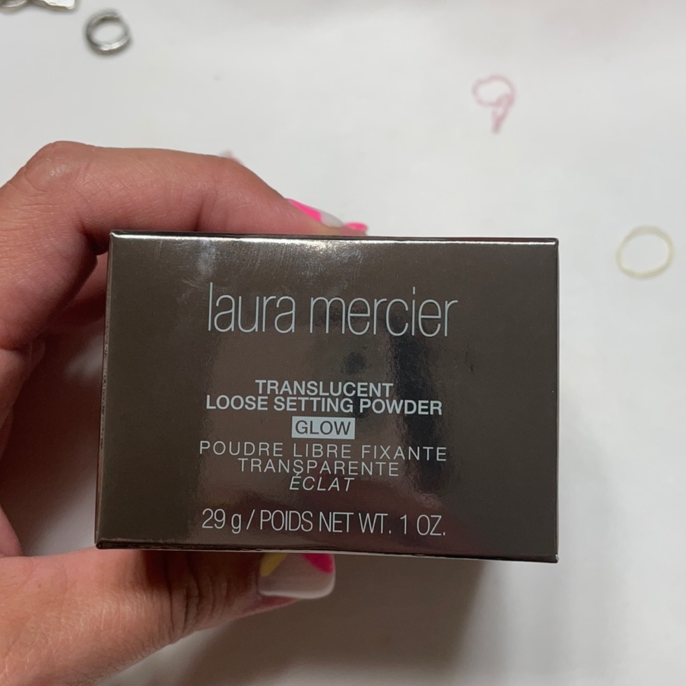 Laura mercier translucent glow